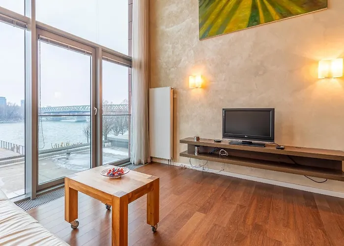 Luxury With Danube River View Apartment Pressburg
